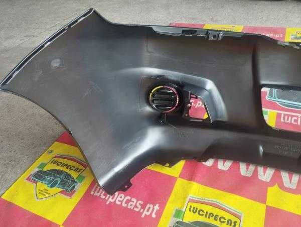Para-choques Frente Toyota Hilux | 131019
