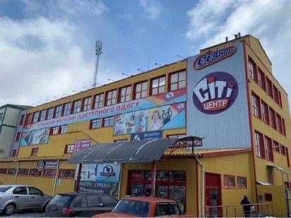 Продаж торгового приміщення з орендним бізнесом