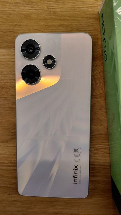 Smartfon Infinix HOT30 6.7"