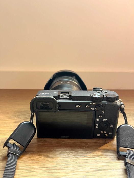 Sony A6600 com acessórios