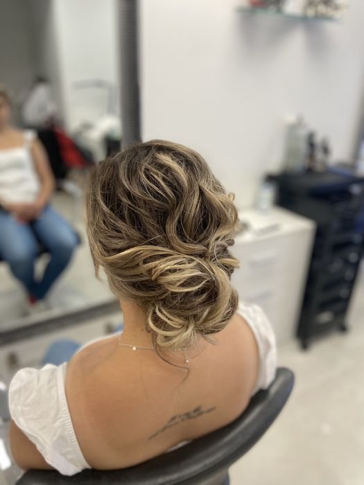 Візажіст, стиліст