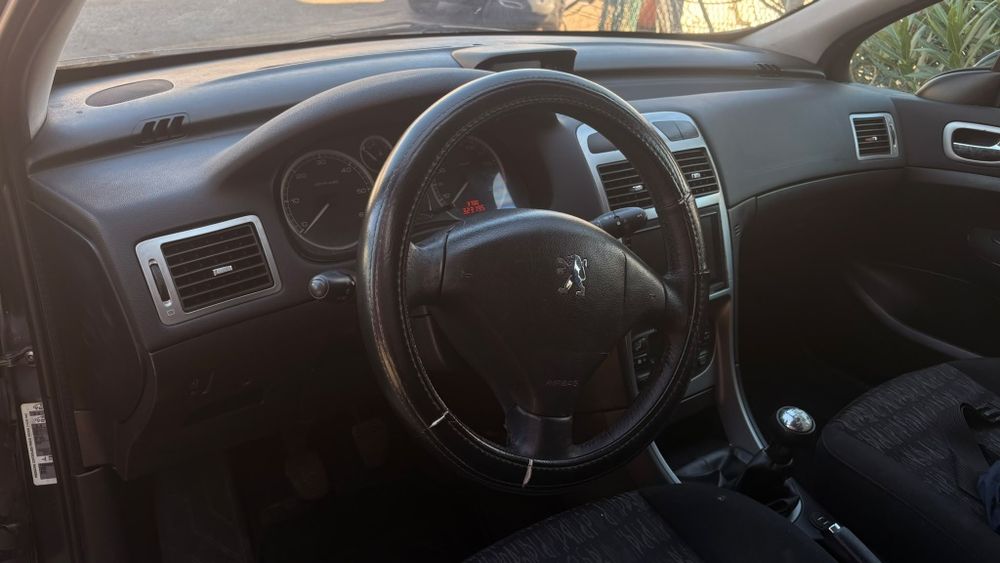 Peugeot 307 — fotografia 8