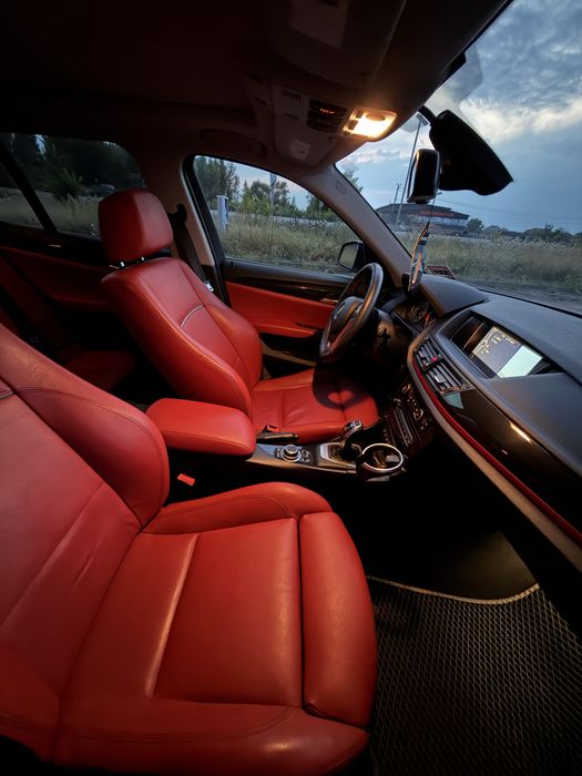 Продам BMW X1 2015