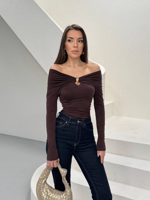 Лонг з відкритими плечима