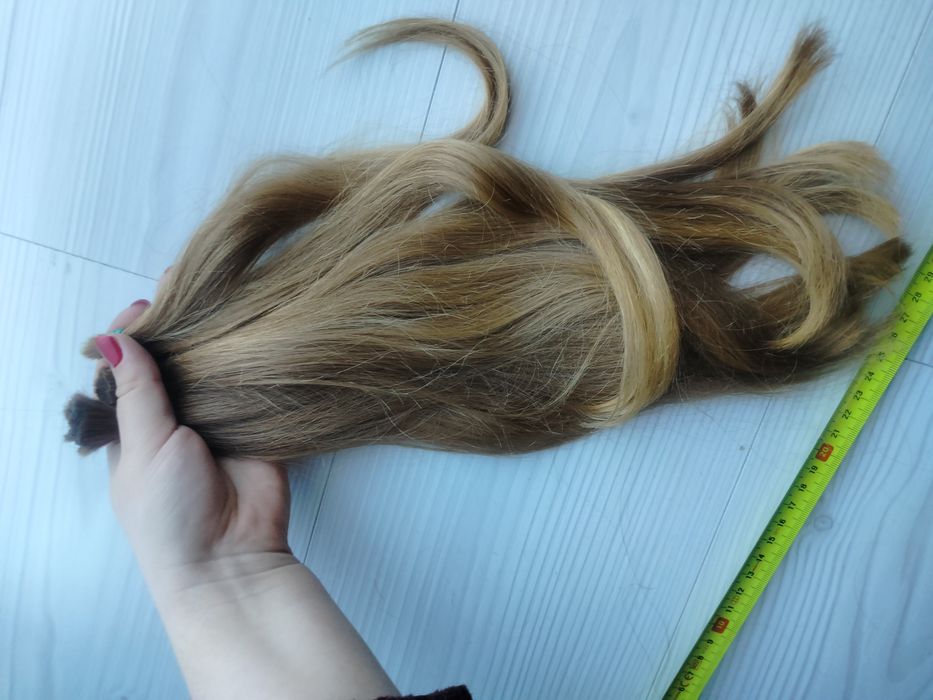 Naturalne włosy blond