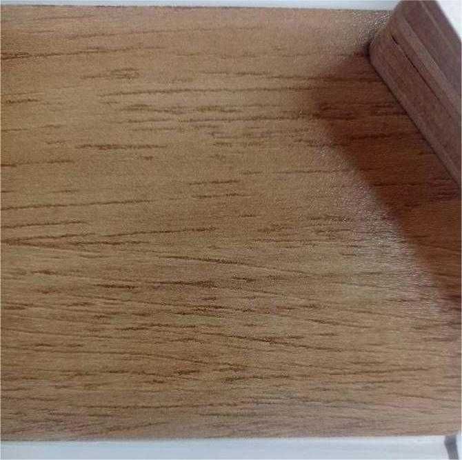 HDF lakier 3mm 2850x2070mm: dąb sonoma, dąb lancelot.