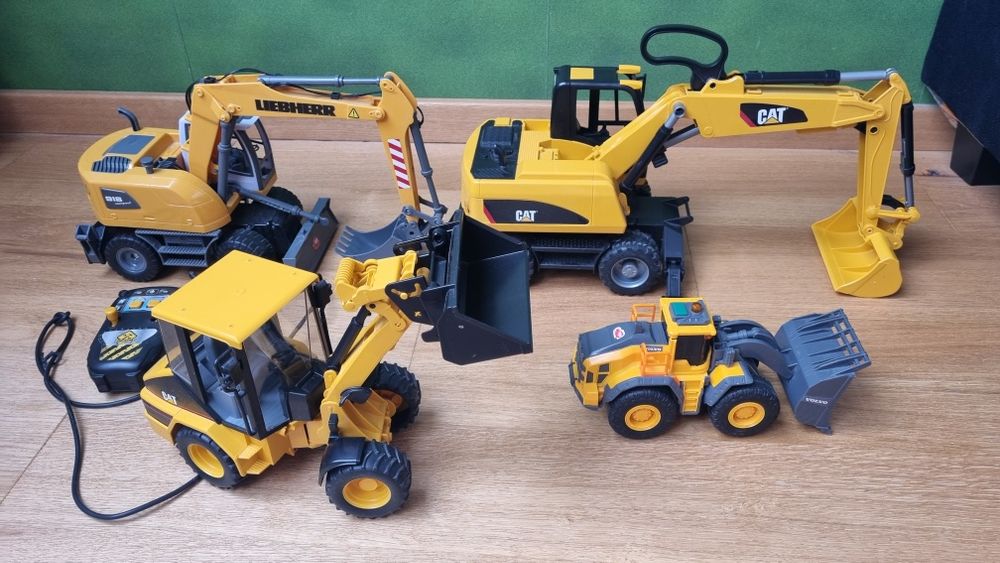 Ładowarka kołowa Caterpillar CAT Bruder