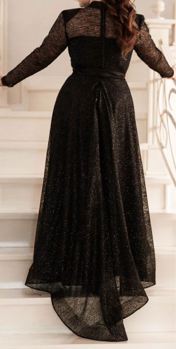 Елеганта гарна сукня