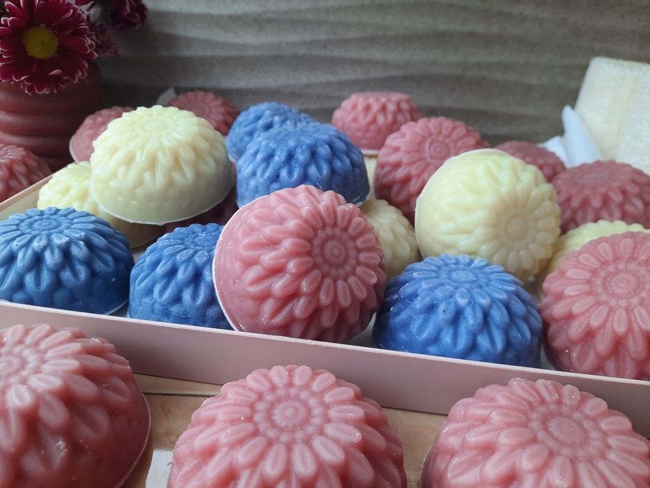 Масажне мило натуральне  "Хризантема" з люфою 100 грам