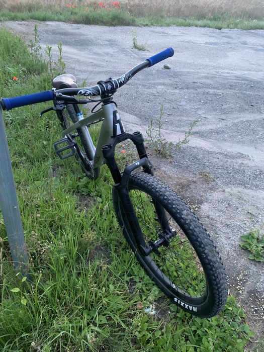 Rose the bruce (chromag, reverse, dirt, fox)