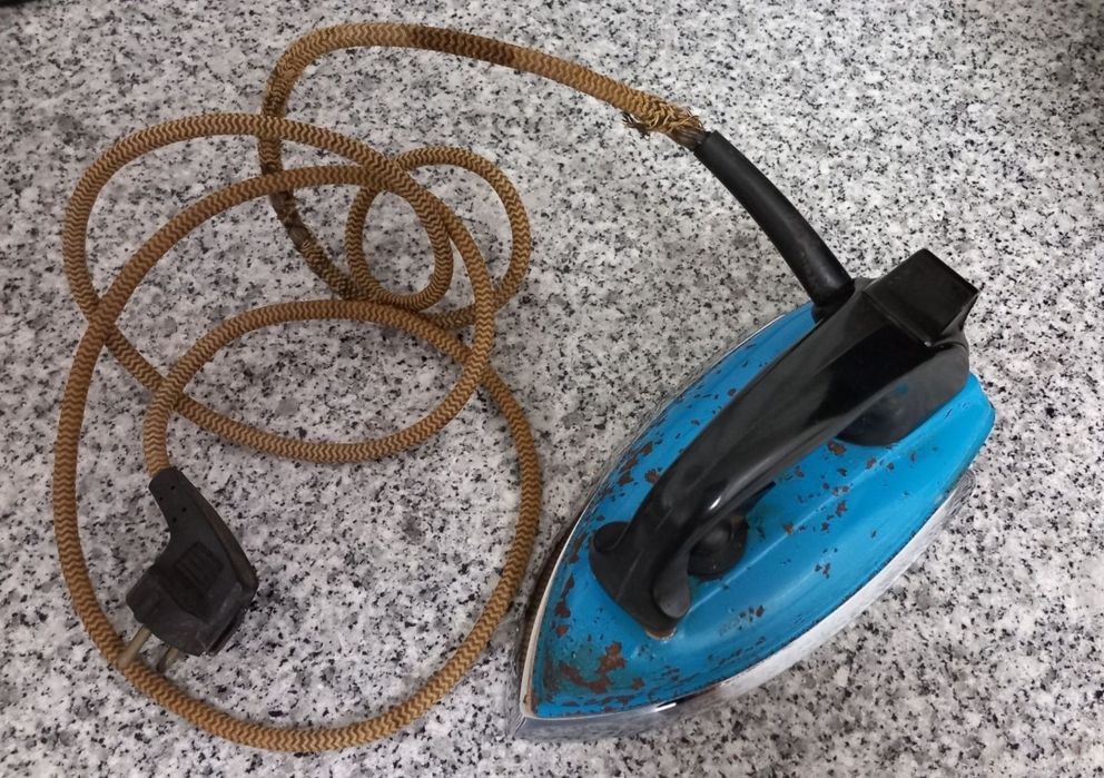 FERRO DE ENGOMAR,VINTAGE.Decoração,Colecção ou Uso.Casa,Sala,Quarto.