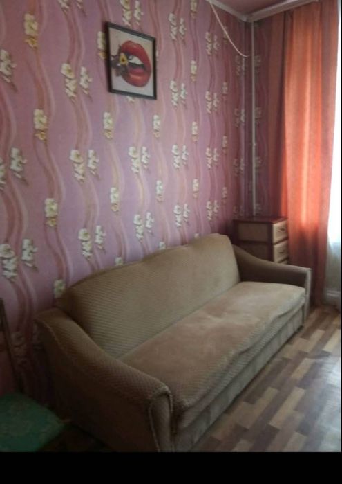 Срочно продам в связи с выездом комнату в общежитии