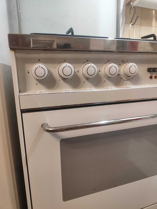 Fogão Tróia – 3 bicos a gás + 1 elétrico | Forno Elétrico