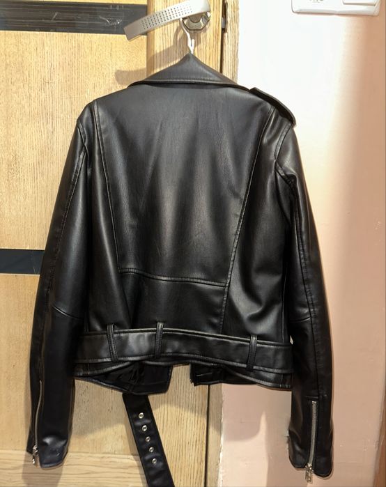 Косуха ZARA чорна