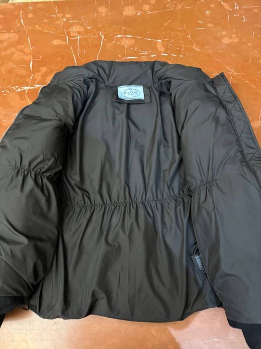 Пуховик Prada оригінал