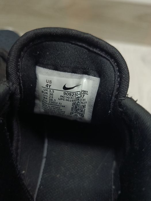 Кросівки Nike Golf 
36 розмір 
В ідеальному стані 
Устілка 23см