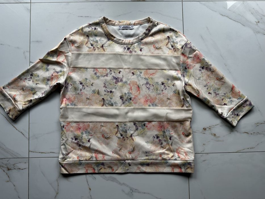 Kwiatowa bluza Pull&Bear