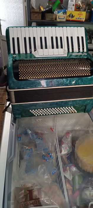 Продам муз інструменти ціну уточнюйте