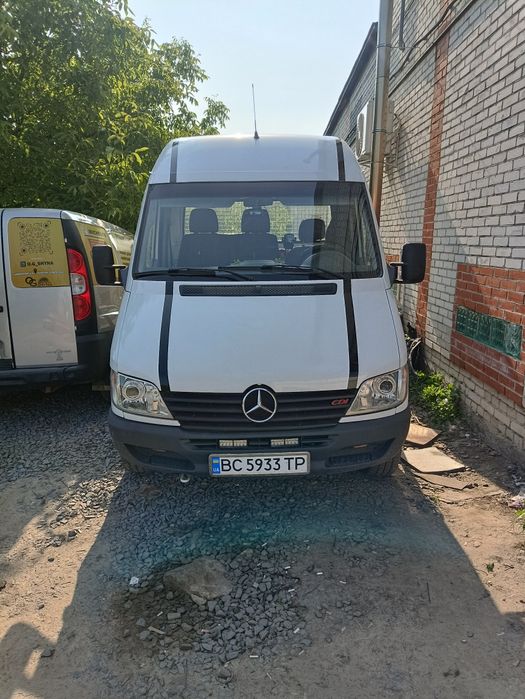 Продам Евакуатор спринтер 2.2