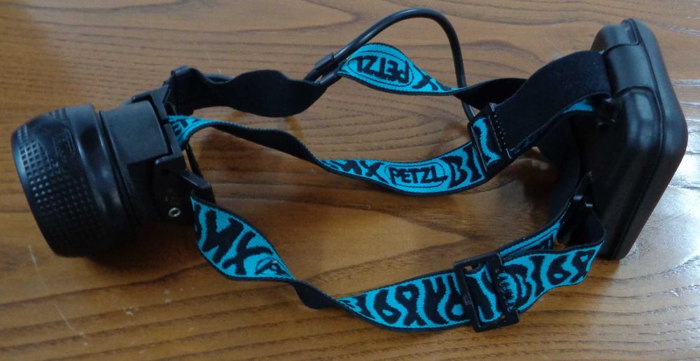 Lanterna de cabeça, a pilhas, antigo, por 6€