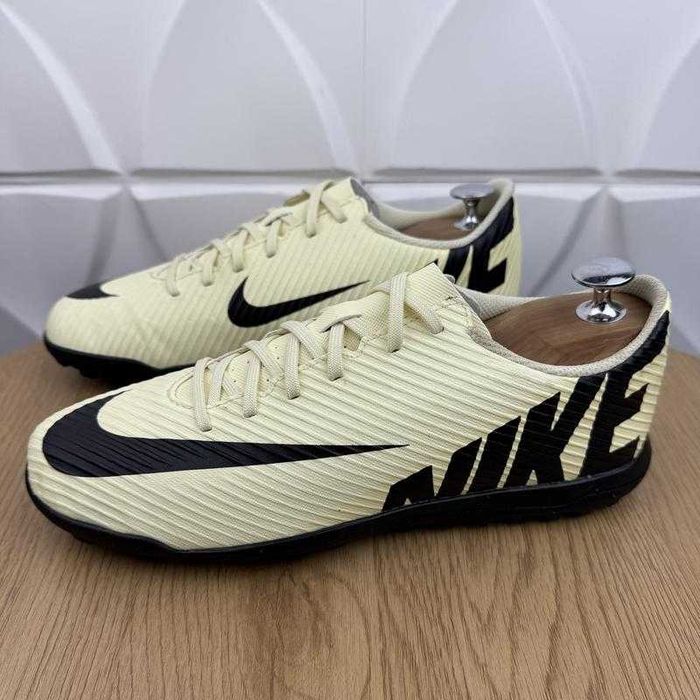 Оригінальні футбольні сороконіжки nike mercurial Vapor 15 Club, 40