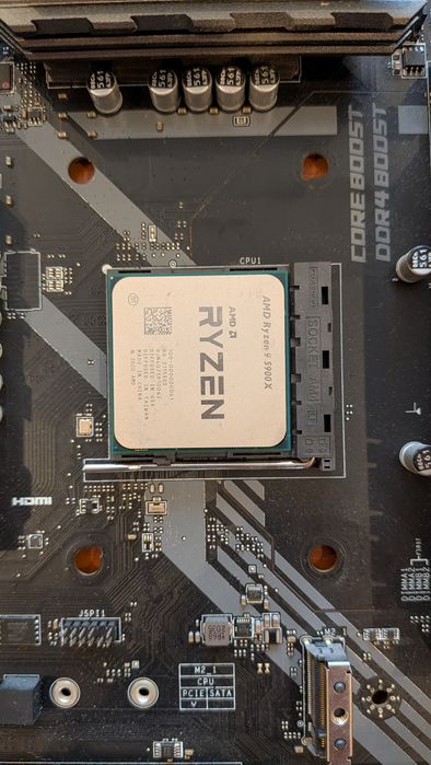 Процесор Ryzen 5900х та кулер