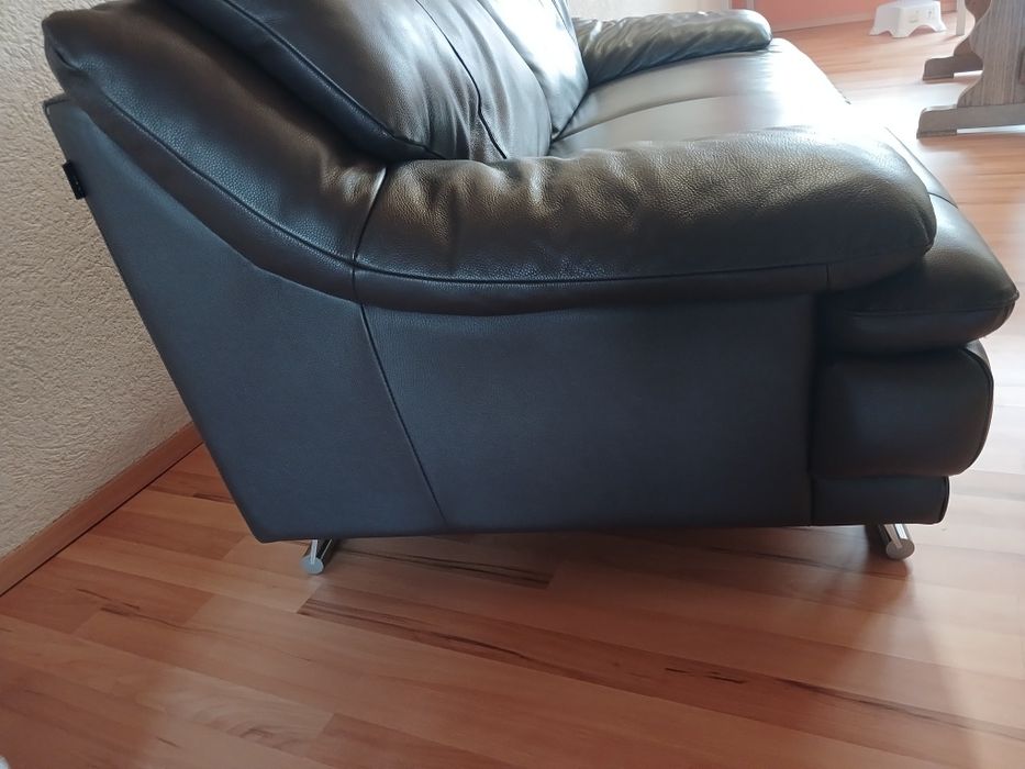 Шкіряний диван продам