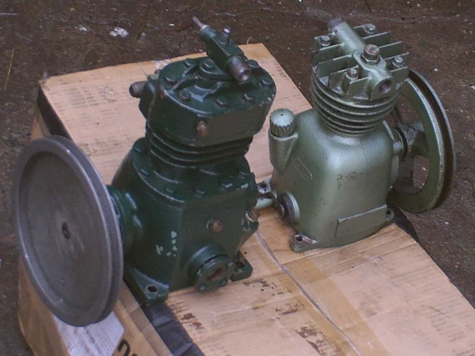two complete compressor heads64740098577667122