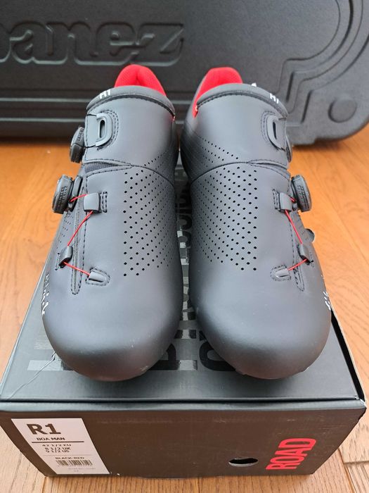 Buty szosowe Fizik R1B UOMO rozmiar 42,5