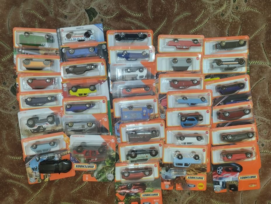 Matchbox  Hot wheels  різні