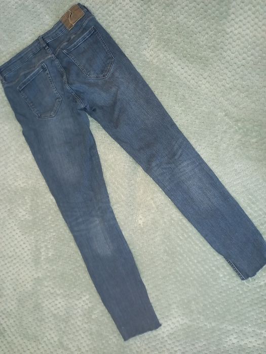 Damskie spodnie jeansowe