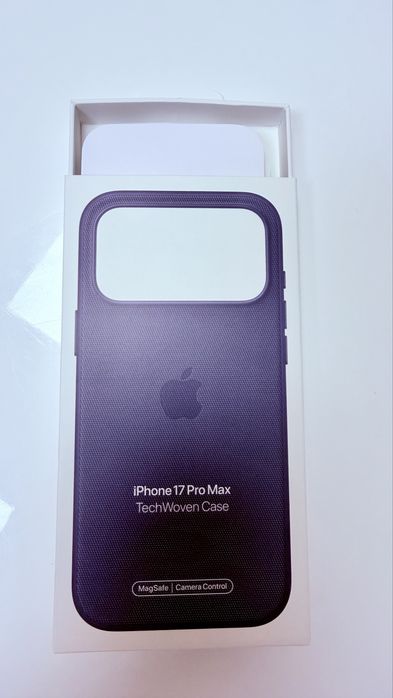Capa iPhone 17 Pro Max TechWoven