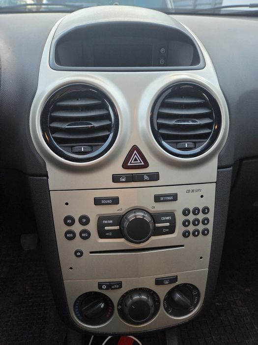 Opel corsa 1.3 cdti diesel