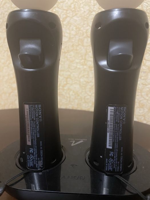 PlayStation Move комплект (2 контролери + камера Sony)