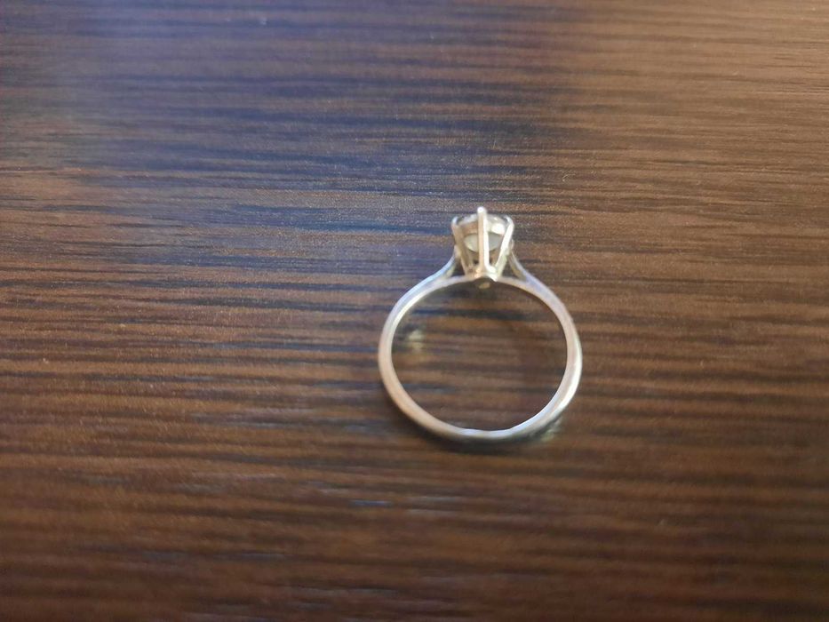 Кольцо с белым камушком колечко бижутерия