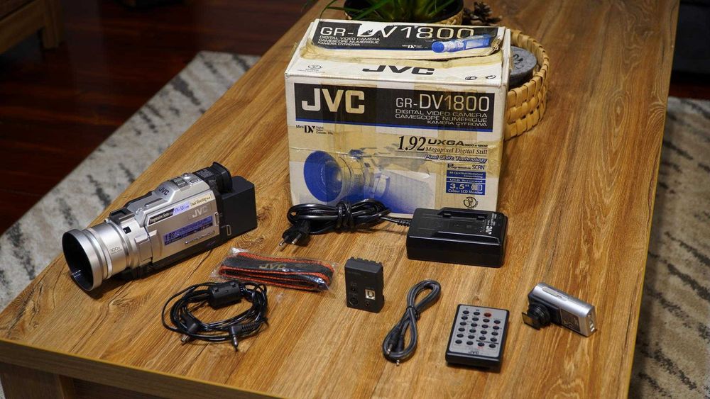 Kamera Panasonic JVC GR-DV1800 na kasety MiniDV Retro Sprawna Y2K