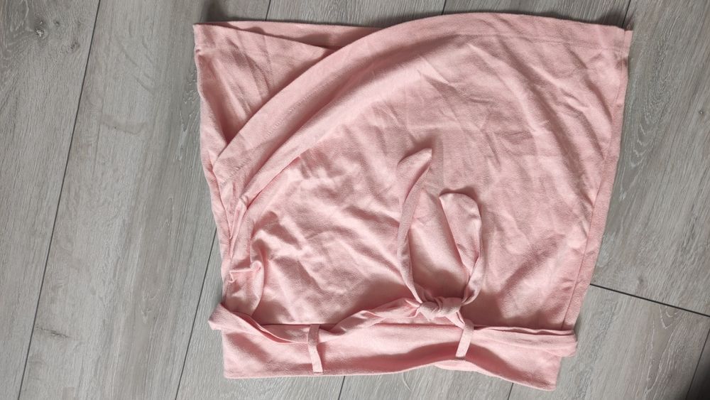 Nowa bandazowa różowa spódniczka