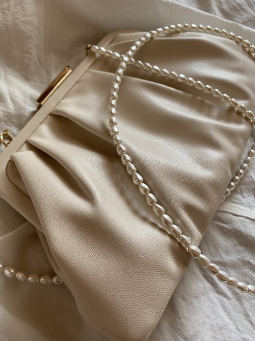Бежевая сумка Zara