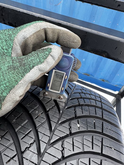 Dwie Opony goodyear vector 4seasons gen-3 225/55/17 2023r.