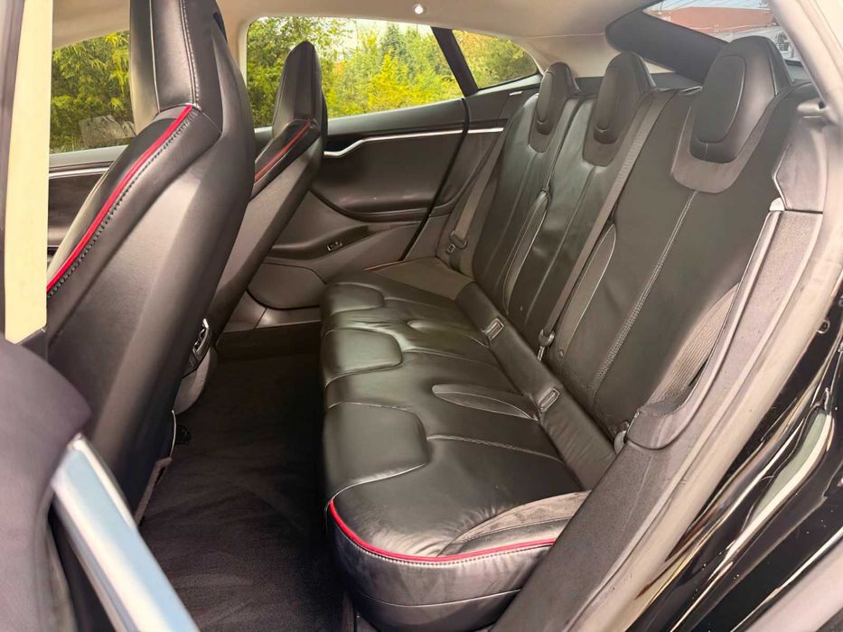 Tesla Model S Performance      2013