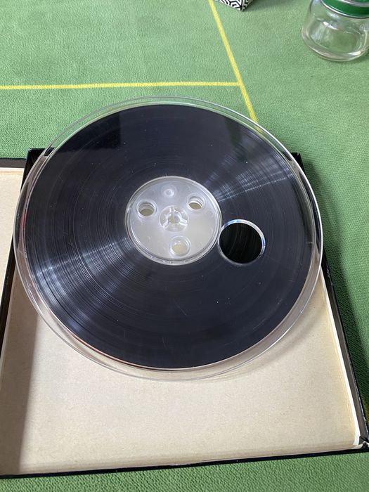 Котушка з коробкою AMPEX