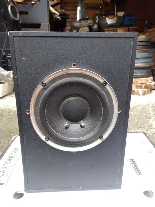 głośnik basowy z subwoofera creatve t3100