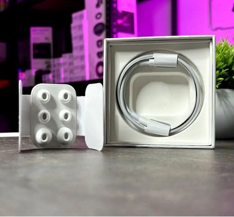 Apple AirPods Pro 2 нові + чохол в ПОДАРОК!!