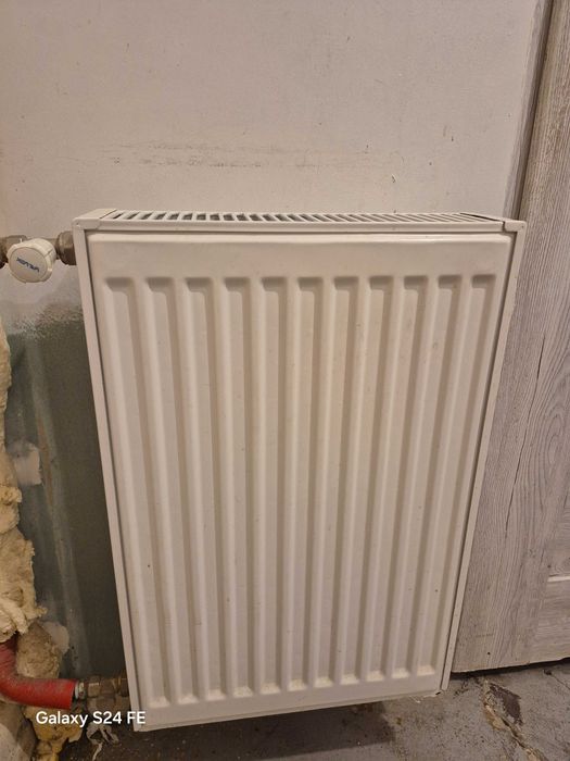 Grzejnik panelowy dwupłytowy boczny 60x40cm + wieszaki + termostat