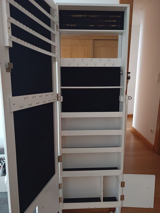 Móvel Guarda jóias