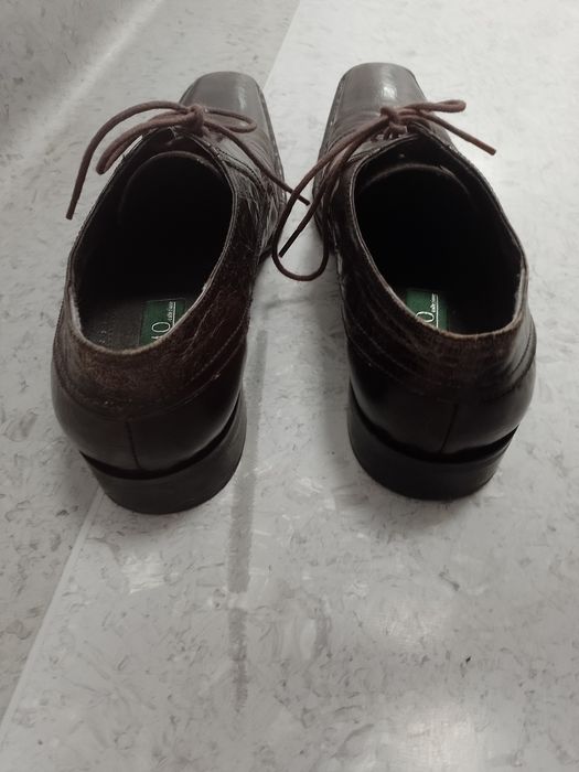 Sprzedam buty męskie rozmiar 40.