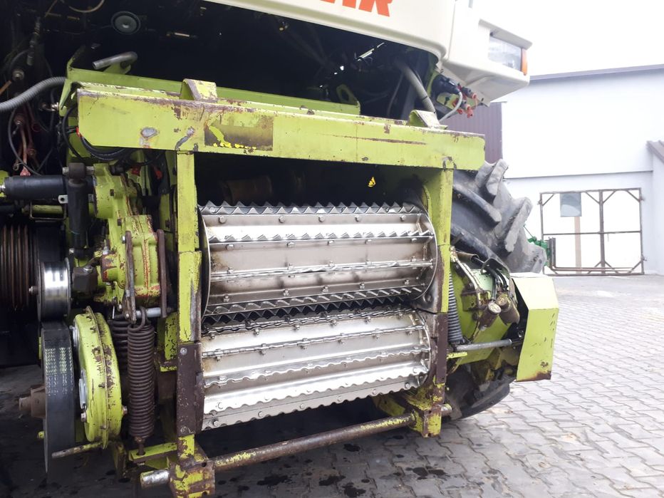 Sieczkarnia do kukurydzy Claas Jaguar 880 z podbieraczem do traw PU300