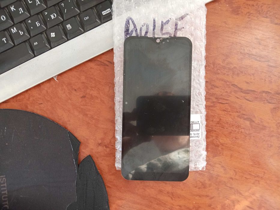 Диспленй на телефон самсунг а01