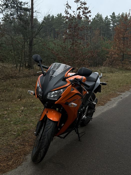 Мотоцикл Honda CBR300RA