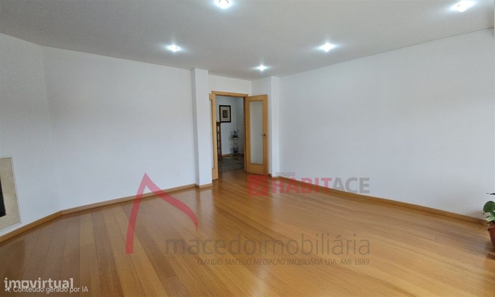 Apartamento T3 com 2 frentes e varandas em Ferreiros – Braga  O Seu Ap